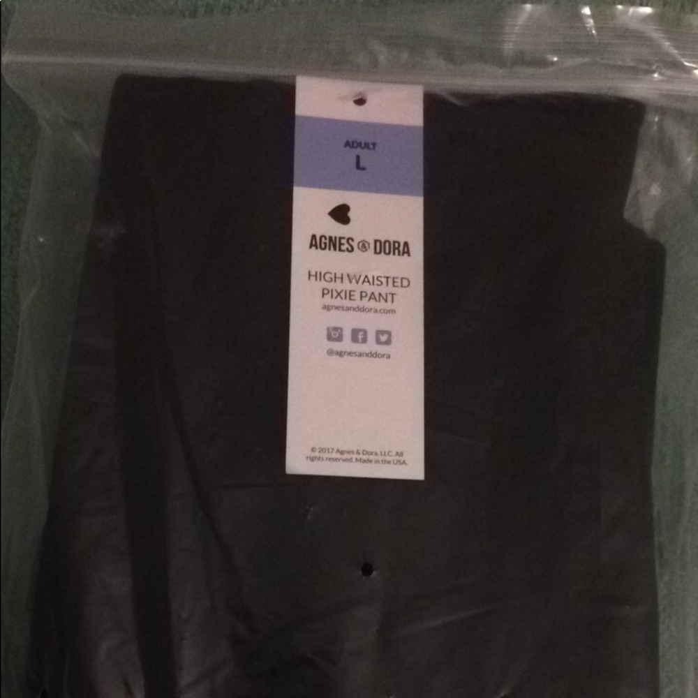 NWT Agnes & Dora Pixie Pants